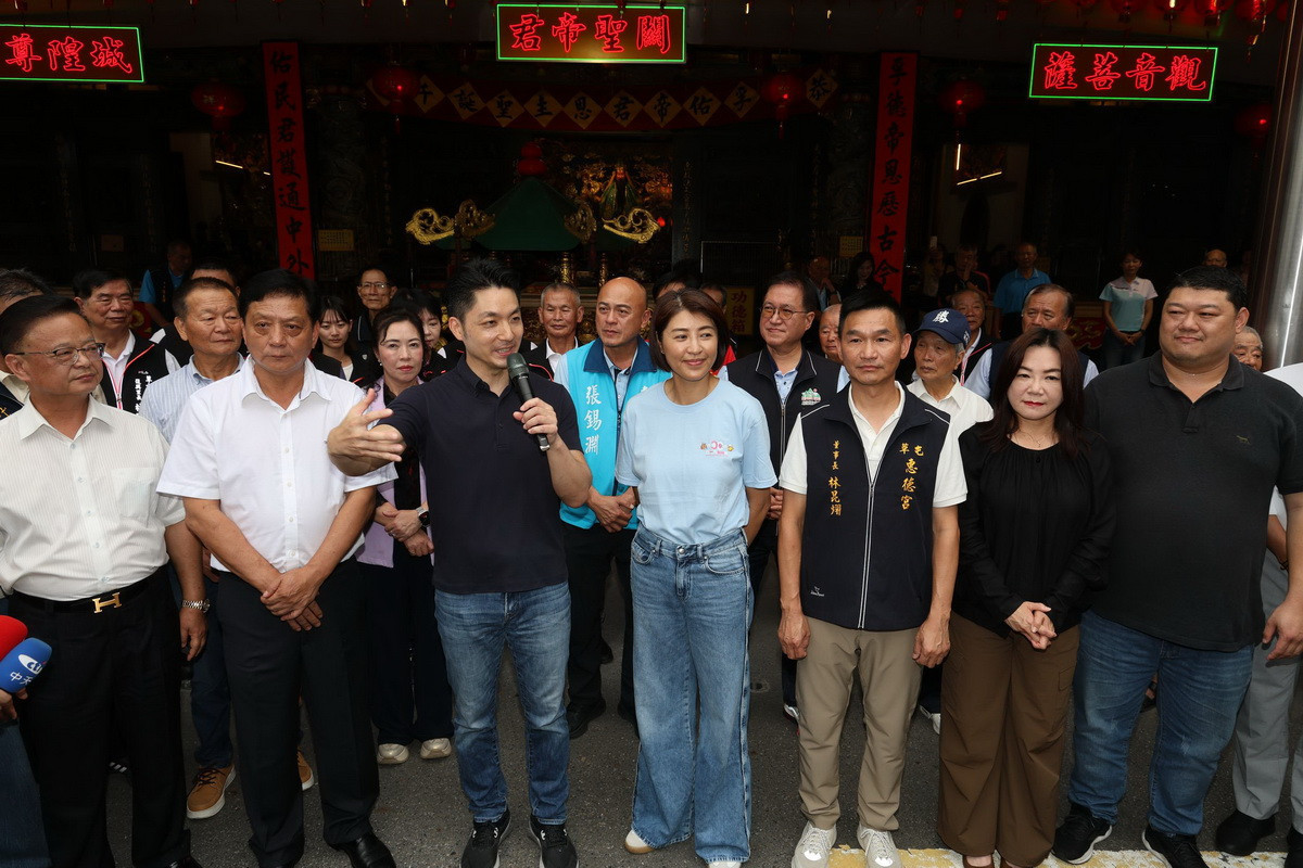 台北市長蔣萬安參訪惠德宮、敦和宮　向北市民推薦南投好農產