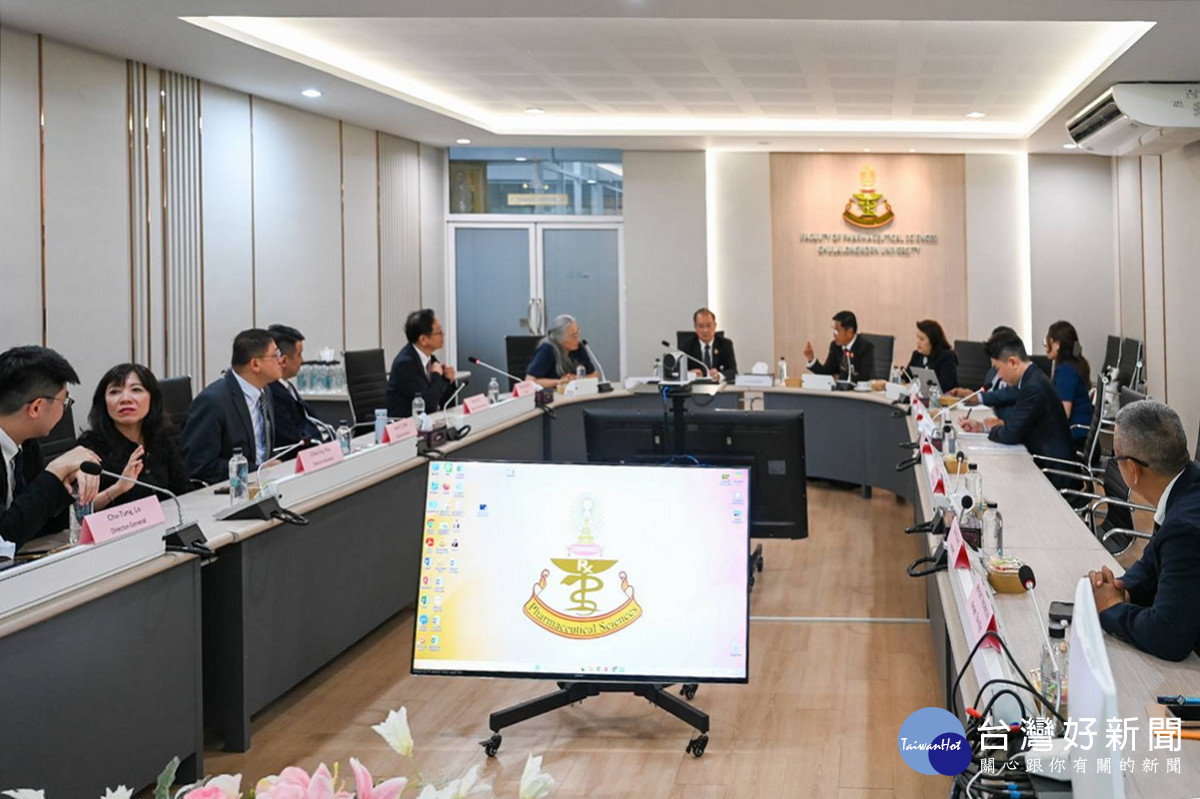 桃園市長張善政率領市府團隊赴泰國與泰國參議院農業與合作社委員會進行交流。