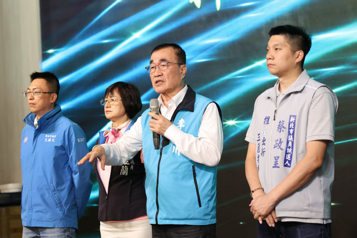 「看圖說故事」造謠李四川拒同坐！　李辦重砲打臉：蘇巧慧說溜嘴、默許側翼抹黑