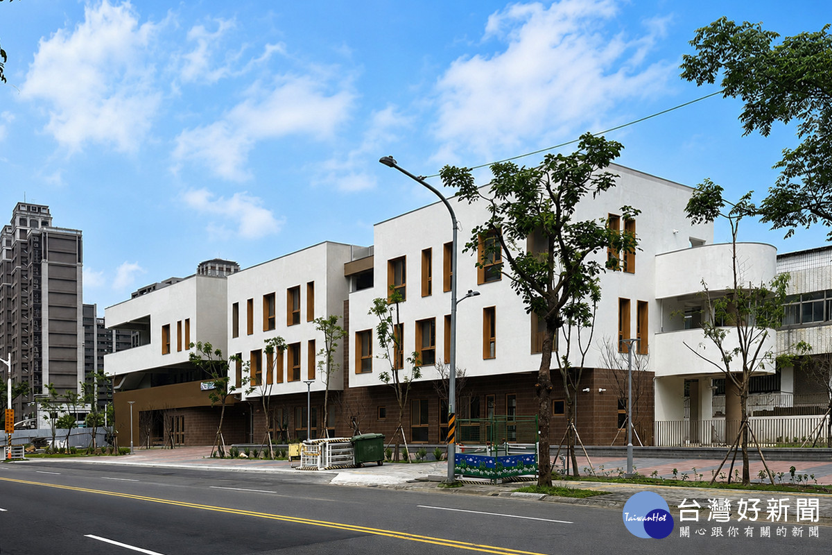 桃園市文中非營利幼兒園暨文中里活動中心新建工程完工外貌。