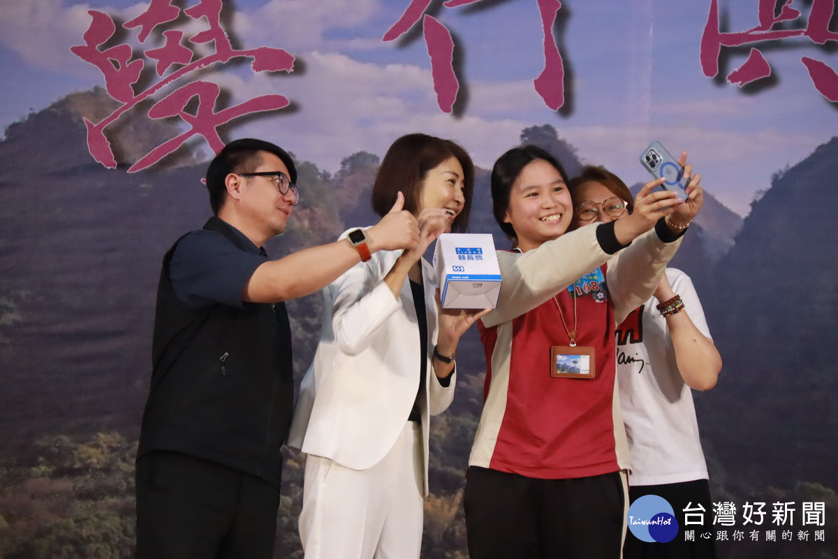 南投縣114學年度縣長獎聯合頒獎典禮　408名學子獲獎