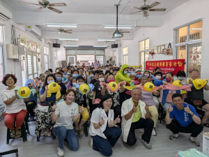 臺南市東區仁和里舉辦社區用藥安全宣導講座，不少里民報名參加，現場活動反應相當熱烈。