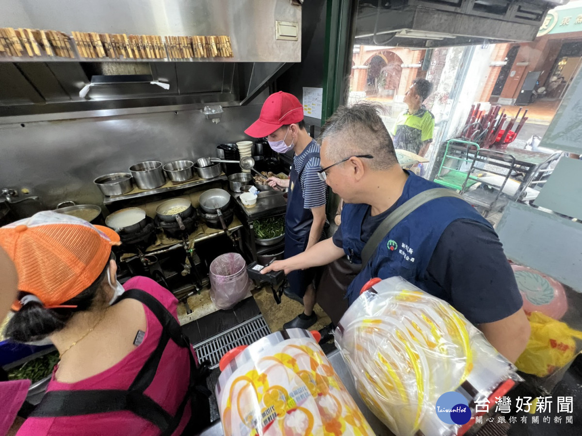 列管稽查與行政指導並行　竹市府全面清查餐館業