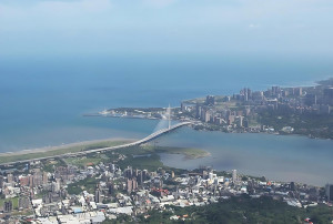 觀音山硬漢嶺遠挑淡江大橋美景。（圖／資料照片，圖源：新北市五股區公所）