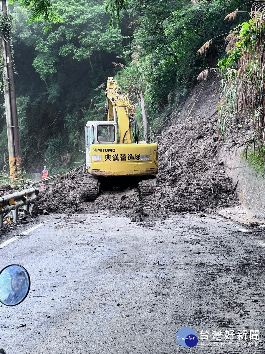 投89線邊坡不穩土石持續流竄　縣府搶修守護安全