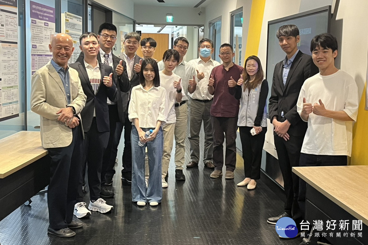 桃市府經發局舉行「產業智慧製造深度輔導專案」成果發表會。<br />