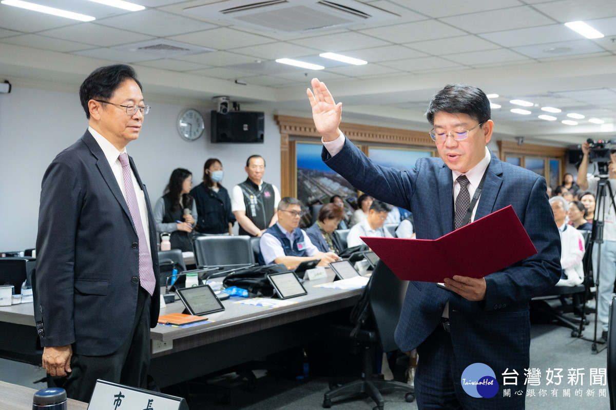 桃市府新任地稅局長倪永祖宣誓就職　張善政期勉持續精進稅務服務品質