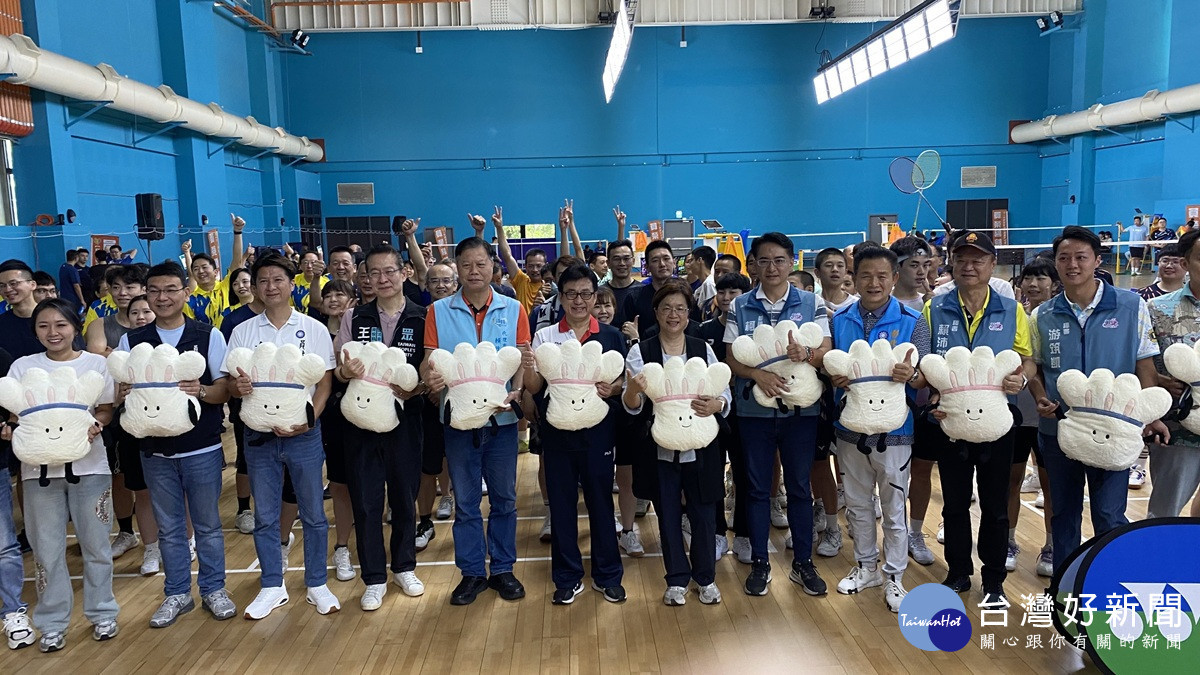 第六屆員榮盃羽球公開賽登場　世青賽國手齊聚員林