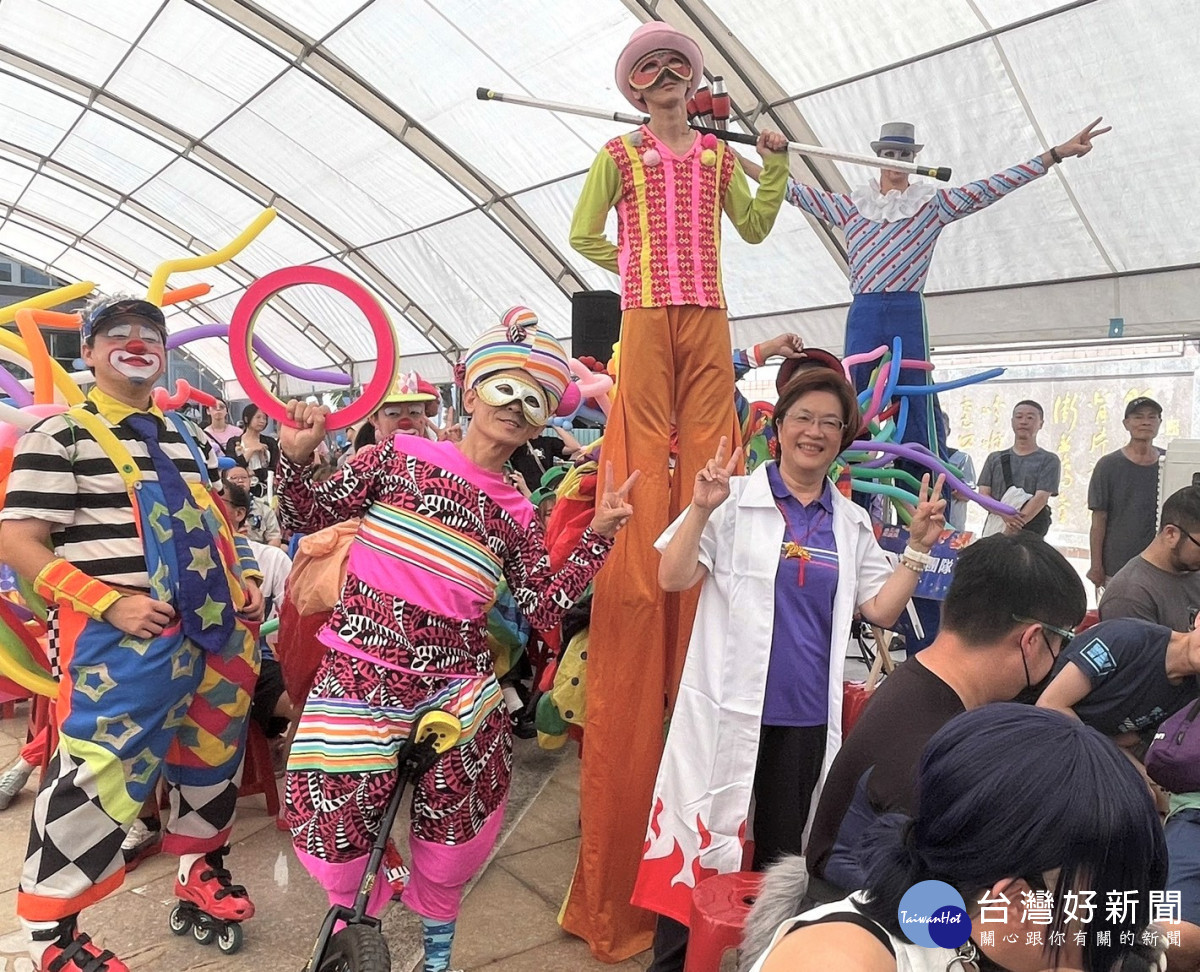 動漫踩街首登場,千名COSER齊聚鹿港為慶端陽注入青春活力。圖/彰化縣政府提供