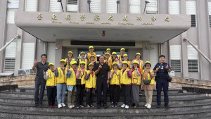 志工齊聚精進服務能量　成功警分局辦理志工訓練暨交通安全、反詐騙宣導