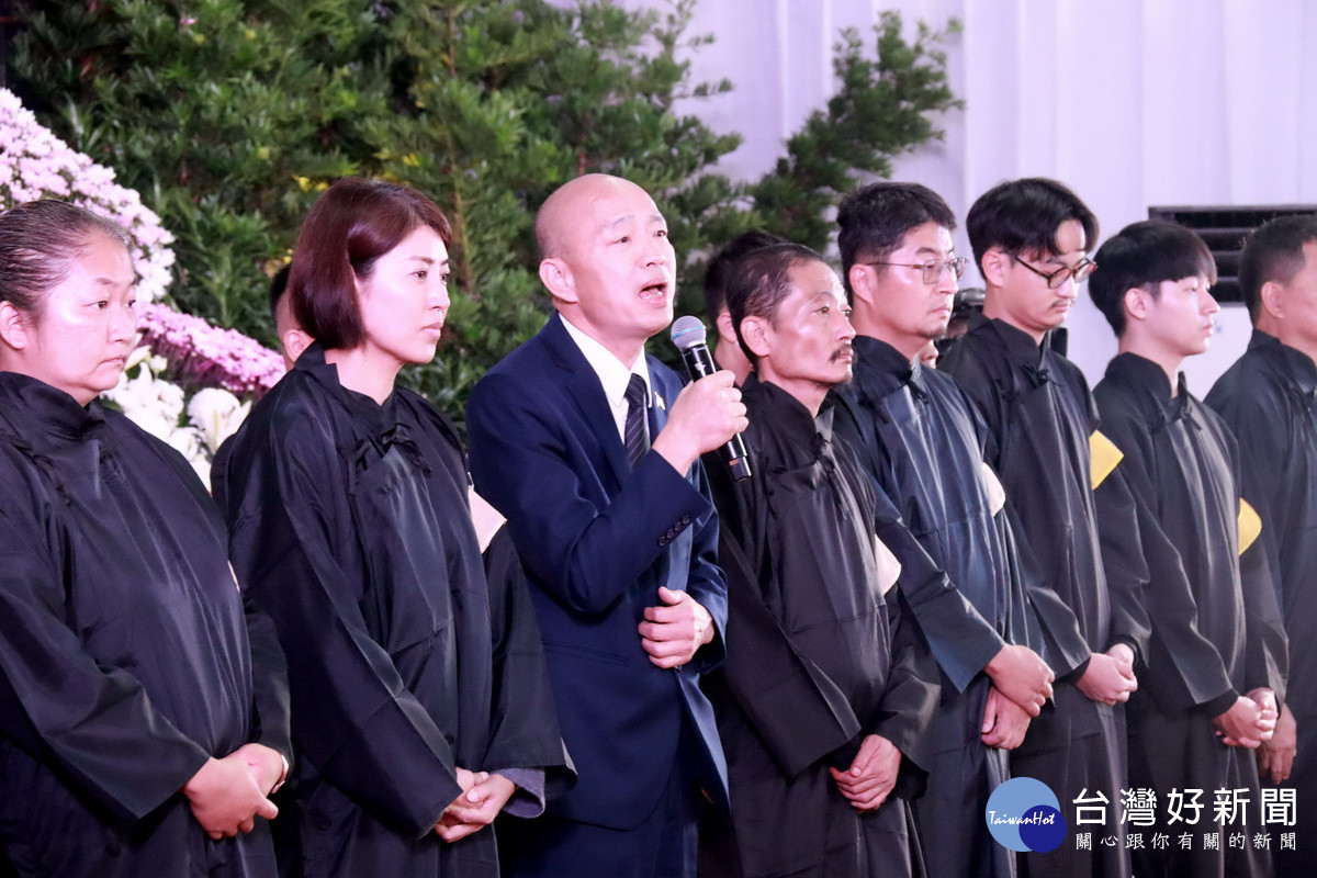 許淑華父親告別式　韓國瑜、盧秀燕等政要齊聚 5000人送行場面莊嚴