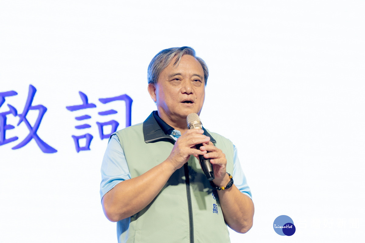 桃園市退休警察人員協會理事長馮榮顯於「115年度桃園市政府退休警察人員座談會」中致詞。