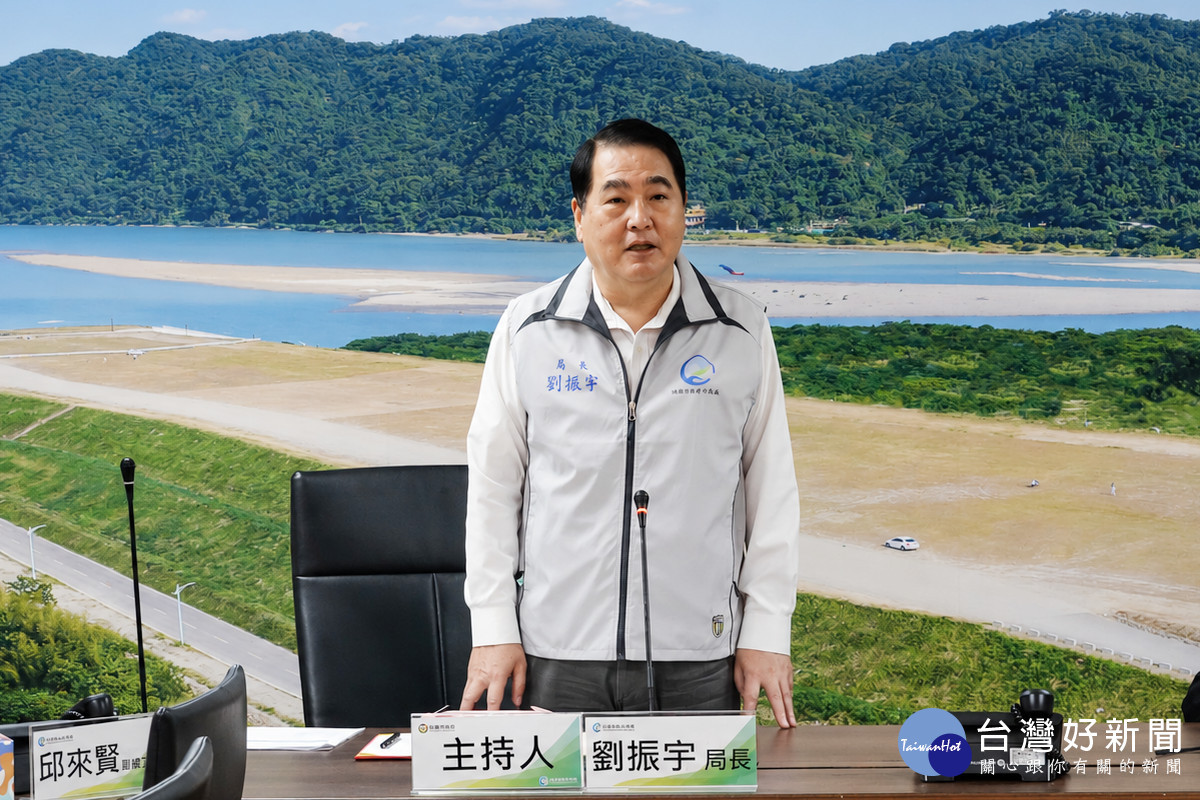 桃園市政府水局長劉振宇於「水利工程減碳作業參考指引」授證典禮中致詞。<br />
