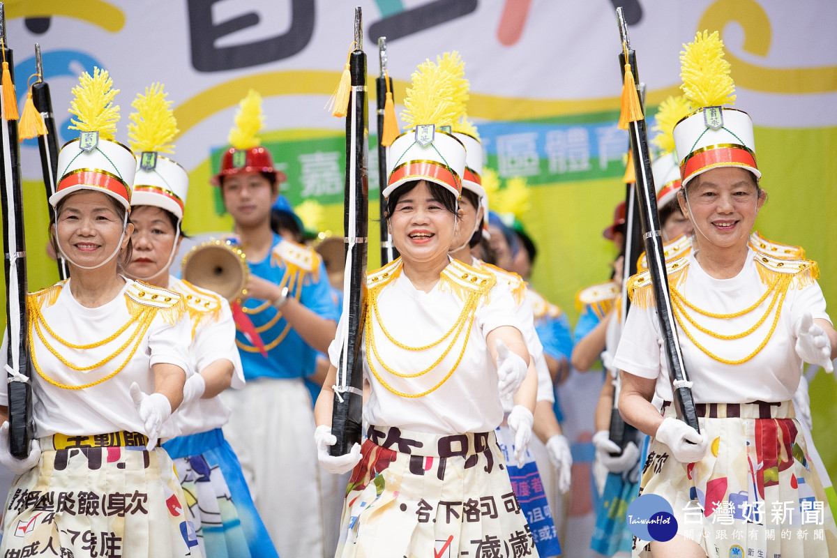 嘉義市第15屆「長者活躍老化競賽—嘉寶趴踢秀」今天在東區體育館熱鬧登場／嘉義市府提供