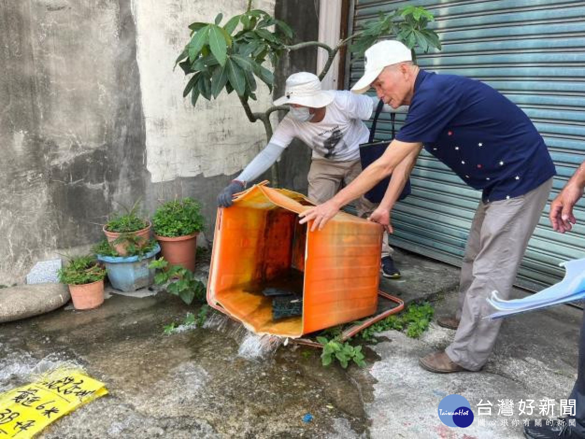 豪雨退去清理家園　竹縣衛生局籲民眾落實防疫三步驟
