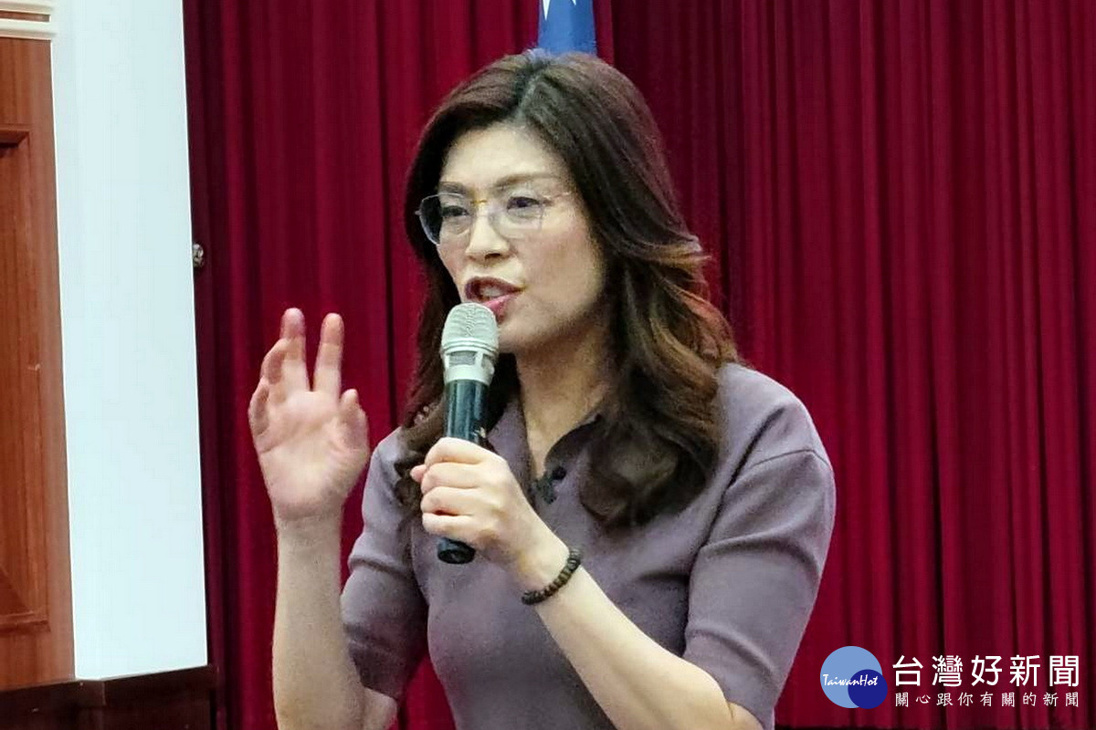 中國國民黨主席鄭麗文於「桃園市婦女菁英領袖成長營」致詞。