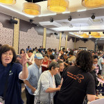 縣商會辦理十大伴手禮票選，民眾參與踴躍。（民眾提供）