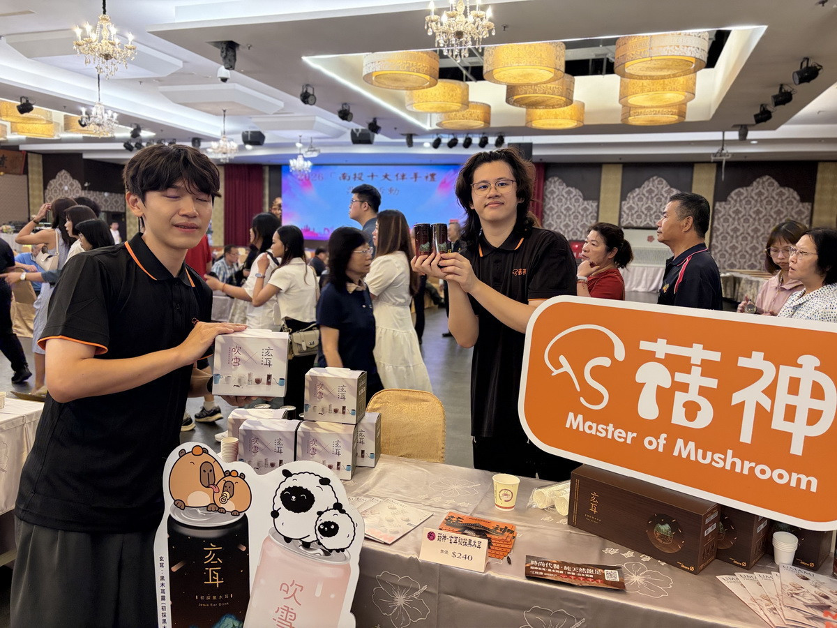 各家競爭激烈推出自家優質商品爭取出線。（民眾提供）<br />
<br />
<br />
