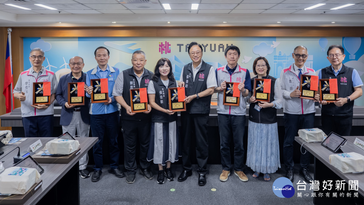 桃市頒發志願服務績優獎項　張善政：志工是市政重要力量