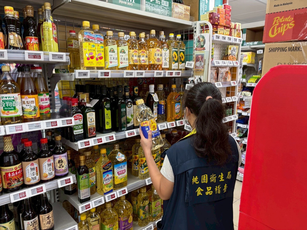 中聯油脂問題油品事件　張善政：通路全面下架、保障退換貨、校園午餐盤點