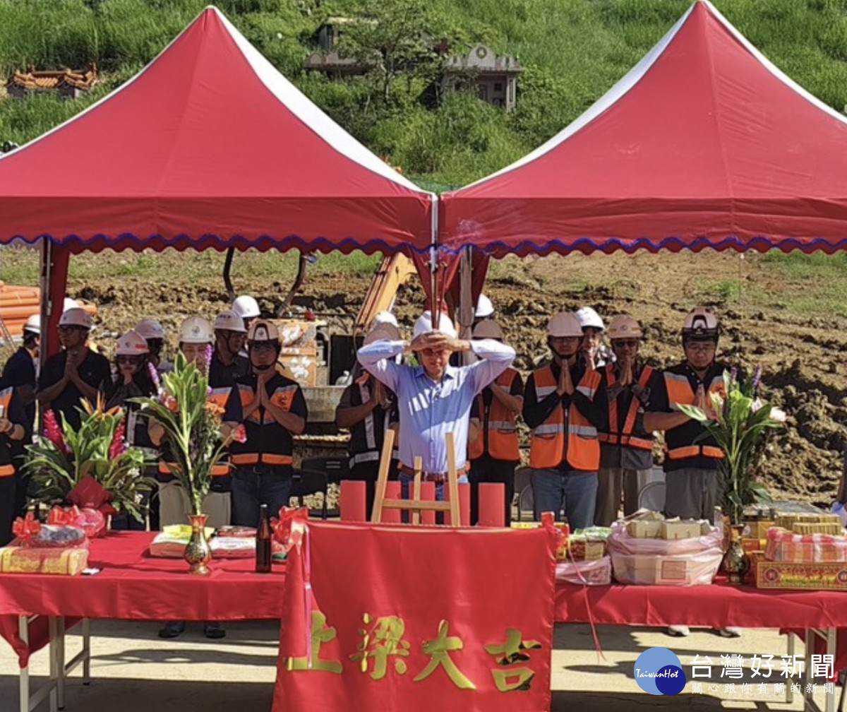 鶯歌第二納骨塔上樑　預計116年8月完工