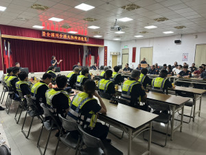 楊梅分局執行青春專案擴大臨檢勤務，全力守護青少年暑期安全。