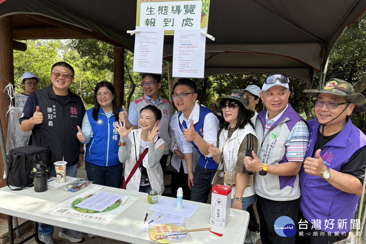 桃園市政府秘書長溫代欣出席「2026台灣百大行腳趣-羊稠步道甲蟲季」。<br />