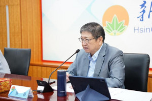 縣長楊文科鼓勵大家踴躍認購水蜜桃。