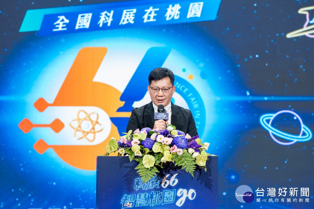 教育部政務次長張廖萬堅致詞。