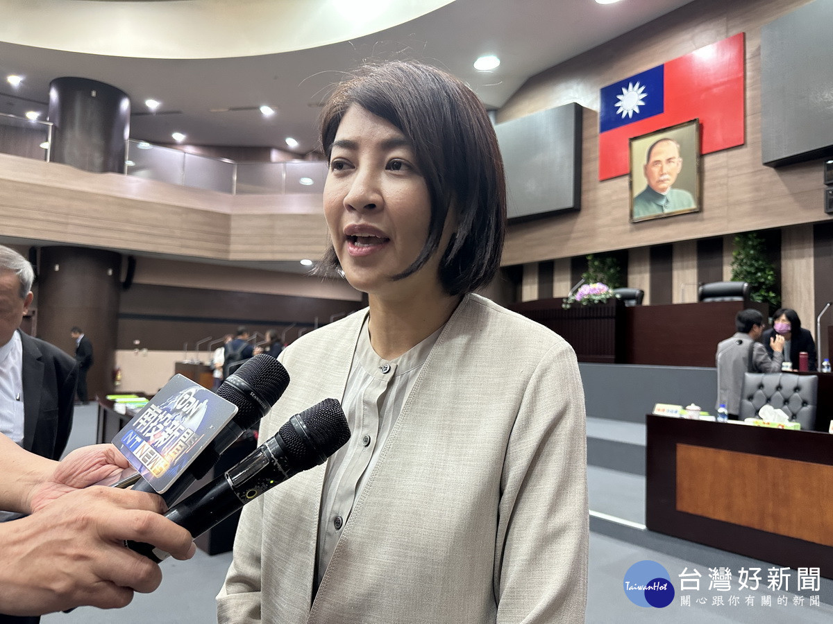 許縣長主張源頭管理、建立制度等守護國人健康。（記者扶小萍攝）