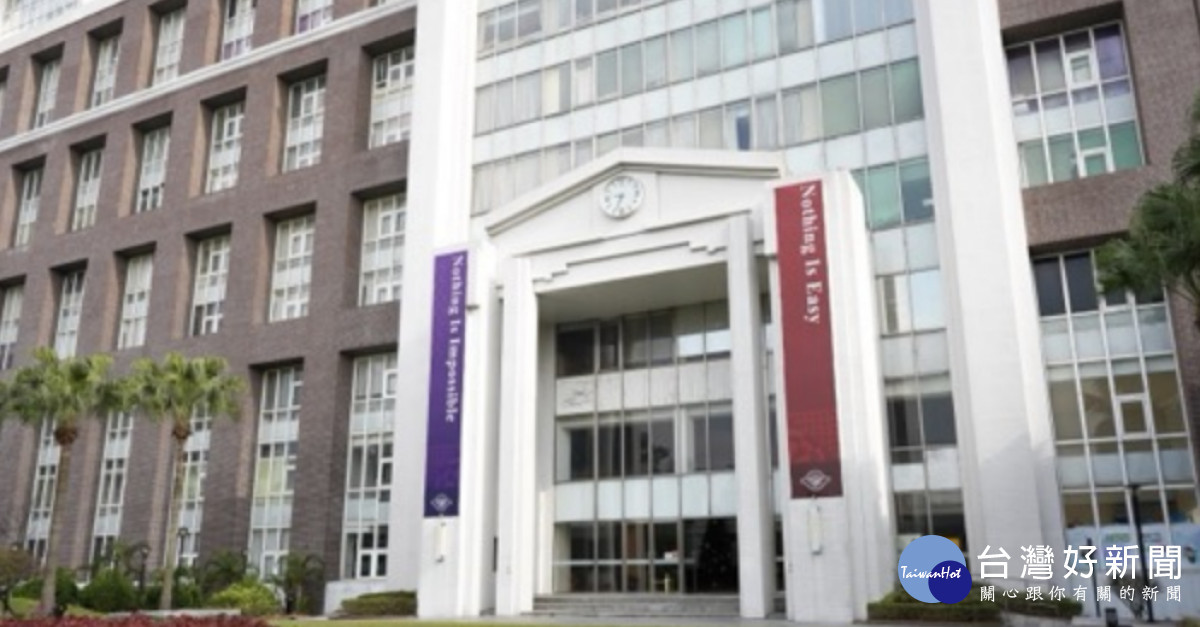 長庚大學與合作企業祭出了獨創的「類公費生」制度,透過提供每位學生就讀期間總額高達 75 萬元以上(含實習津貼)的豐厚財務支持,在解決學生的經濟負擔,讓人才提早兩年成為企業的戰力。(圖/長庚大學)