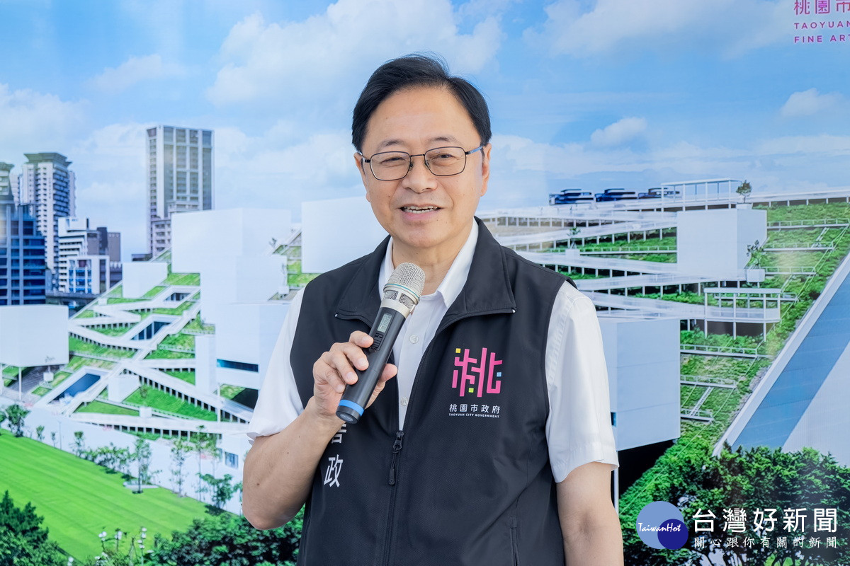 桃園市長張善政視察「桃園市立美術館新建工程-人行連通空橋工程竣工」時致詞。<br />