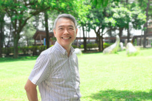 對教學充滿熱情的中央大學數學系教授兼總教學中心主任單維彰，榮獲敎育部115年「師鐸獎」肯定。