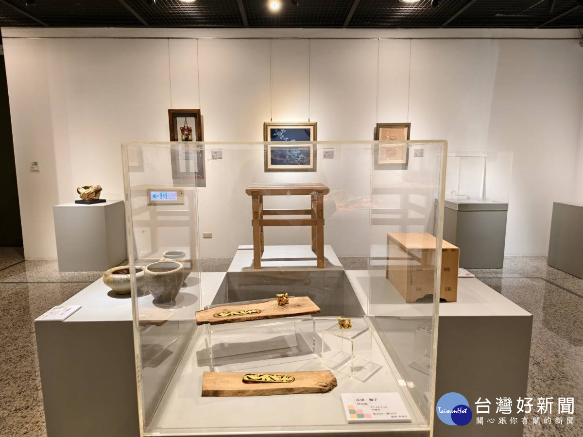 師徒對話展現工藝傳承新貌,匠心傳承工藝聯展彰化登場。圖/記者鄧富珍攝