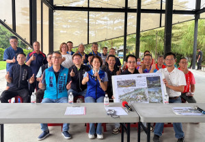 針對葫蘆墩公園第四區整體改善方向及後續推動進度，臺中市議員邱愛珊舉辦地方說明會，多位里長及地方人士出席並提出建言。