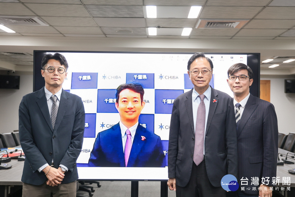 桃園與日本千葉縣締盟10週年　張善政贈市花纏花簪盼友誼持續綻放