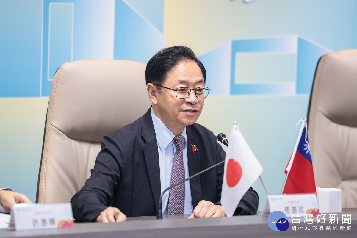 桃園市長張善政與日本千葉縣知事熊谷俊人進行「桃園-千葉締盟十週年」線上紀念活動。<br />