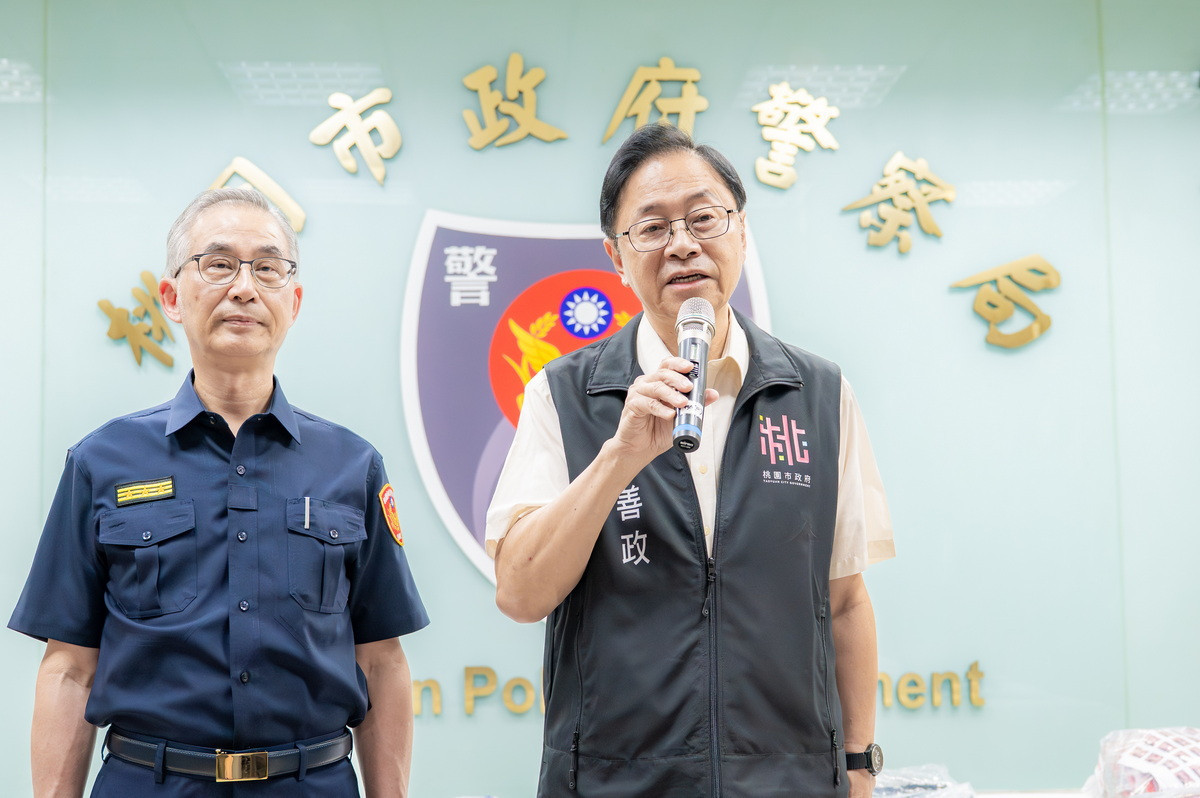 桃園市長張善政於「桃園市政府警察局雷霆除暴專案記者會」中致詞。