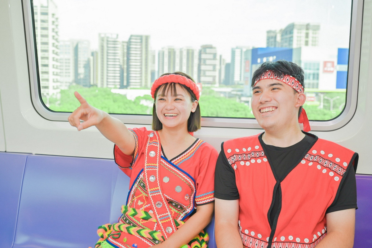 8月「原」力全開，只要穿著原住民族傳統服飾或配戴原民風格配件，即可免費搭乘機場捷運。<br />

