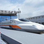 台灣高鐵新世代列車N700ST，30日在日本山口縣日立笠戶工廠正式出廠。（圖／台灣高鐵公司提供）