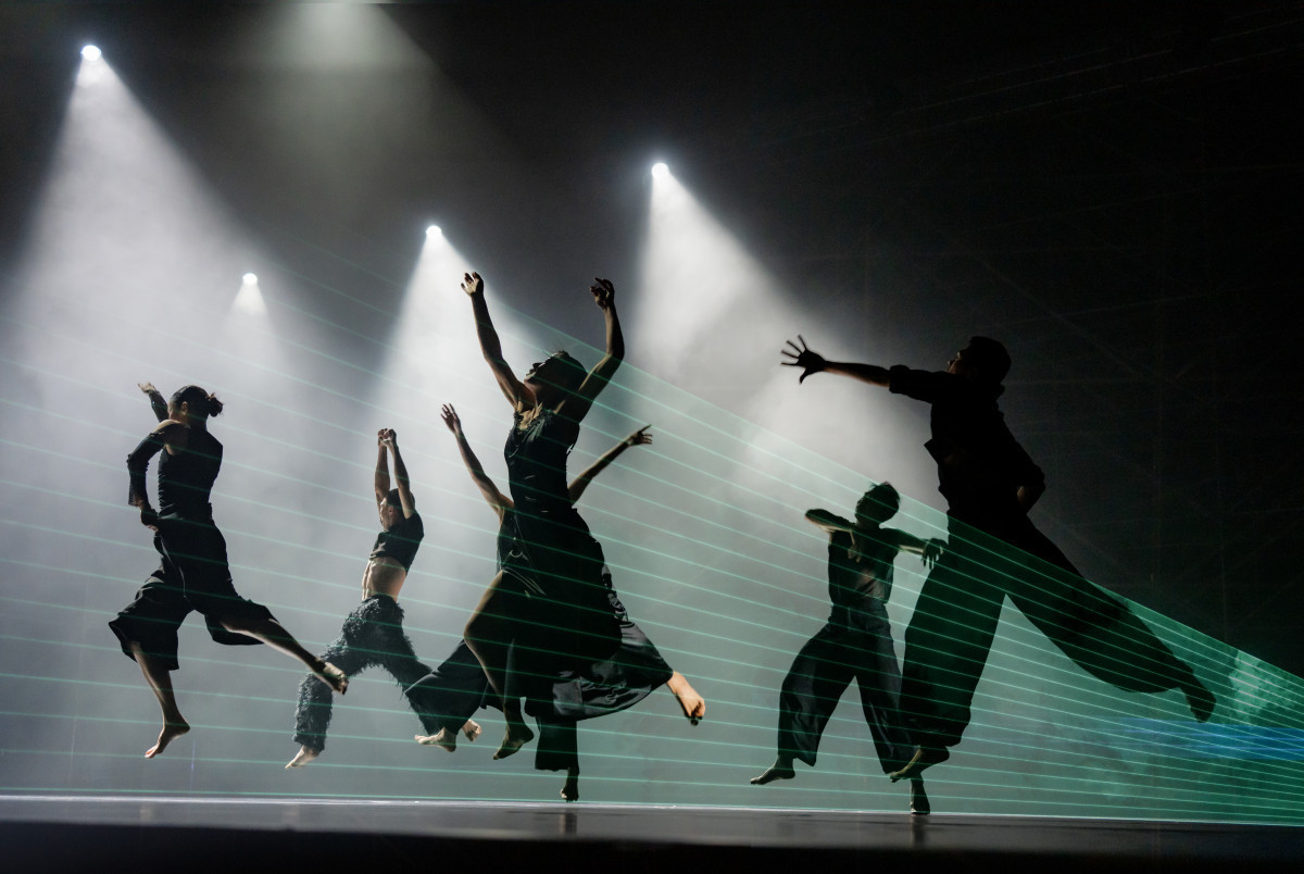 兩萬民眾野餐律動共享夏夜藝術盛宴　國泰與雲門合作三十一年首演戶外版《關不掉的耳朵》