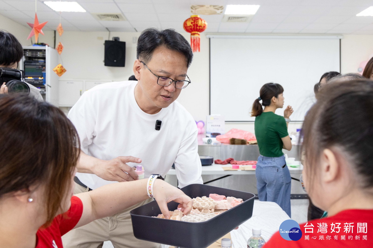 親子甜點手工皂活動熱絡　莊競程承諾全市新增親子館