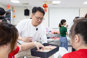 動手製作「甜點手工皂」。