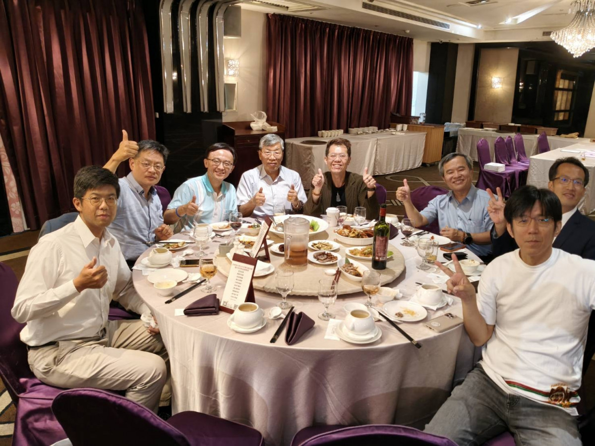 武陵中高校長交接餐會 傑出校友出席與會