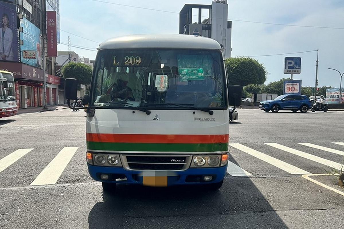 中壢區免費公車L209發生交通事故　桃市交通局要求業者檢討改善並配合調查