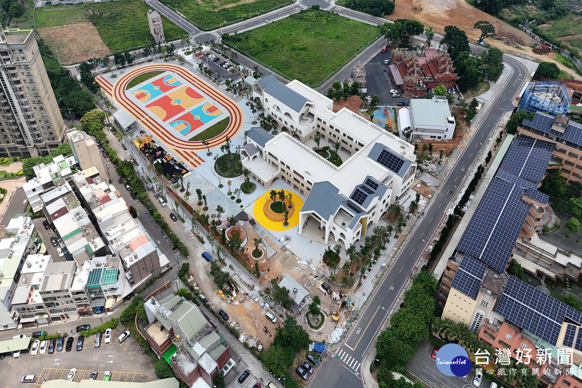 最佳規劃設計類-卓越獎-桃園市立龍興國民小學新建校舍工程(校名命名為龍岡國小)。<br />
