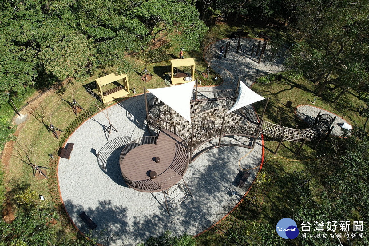 最佳施工品質類-金質獎-五酒桶山公園自然遊憩場新建工程。