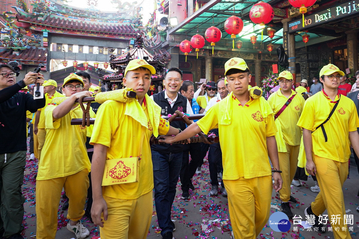 桃園市副市長蘇俊賓出席遶境祈福活動。<br />
