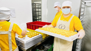 庇護工場肩負「就業、培訓、照顧」三項功能，營運成本相對較高。