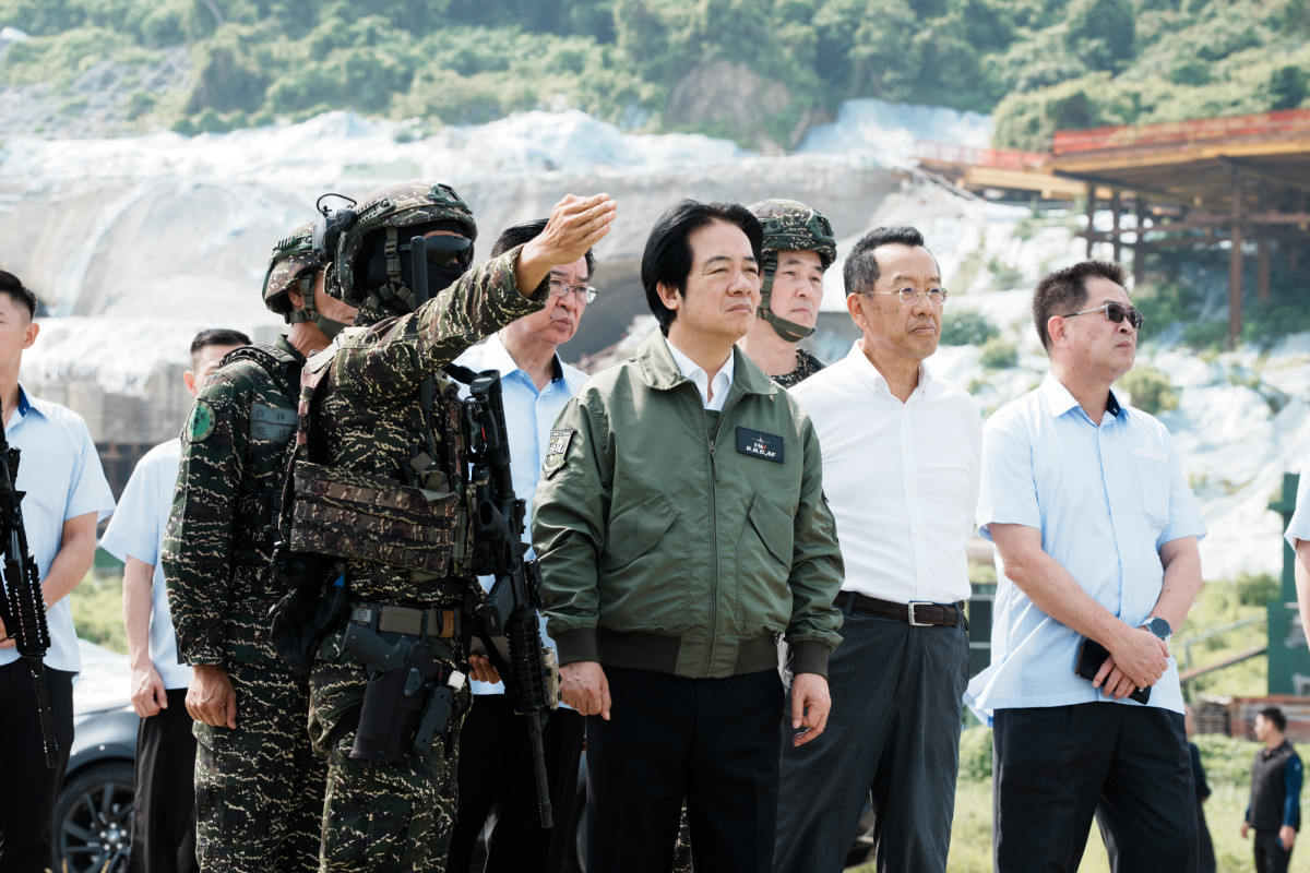 視導漢光演習「濱海打擊及近岸防禦」操演　賴清德：持續提升國防力量守護人民安全
